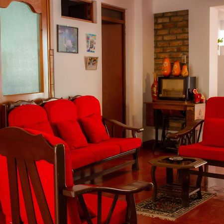 Апартаменты Yoly'S House Карас Экстерьер фото
